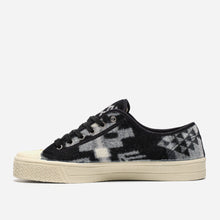 Load image into Gallery viewer, Pendleton® Low Top - Grey Scale