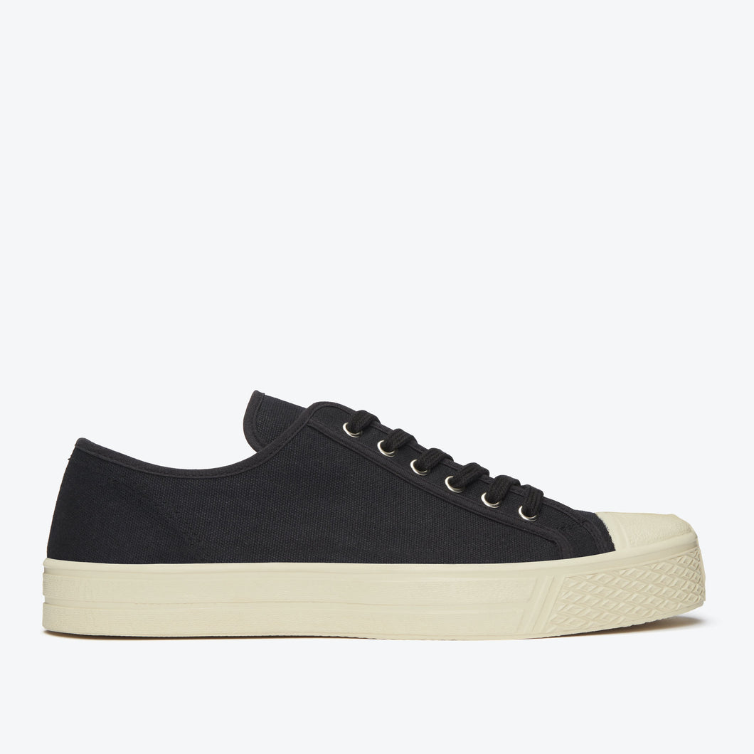 Military Low Top - Black / White